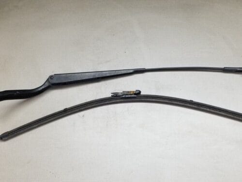MERCEDES SPRINTER VW CRAFTE DRIVER SIDE WIPER ARM GENUINE 2008-18 A9068200744