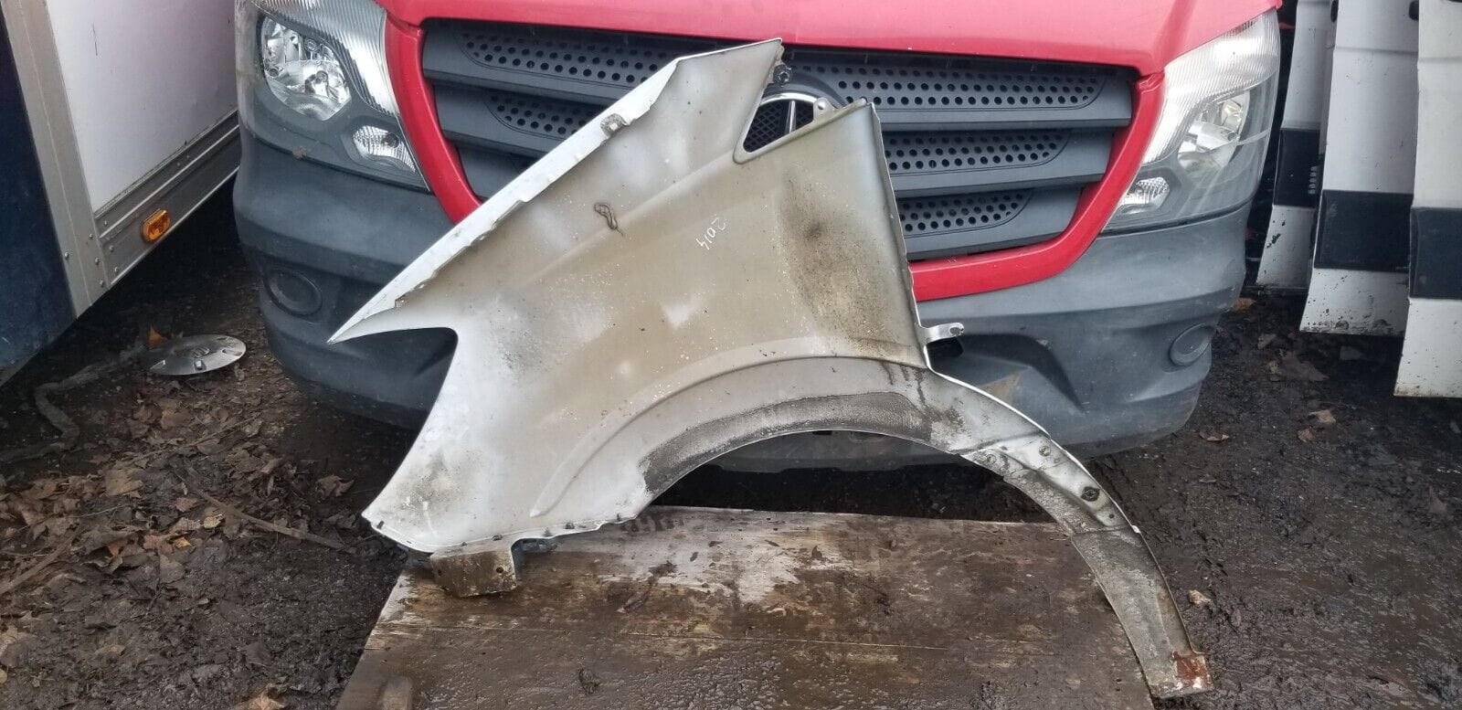 MERCEDES SPRINTER W906 2.1 FRONT DRIVER SIDE WHITE WING/FENDER 2014-2017 - Image 3