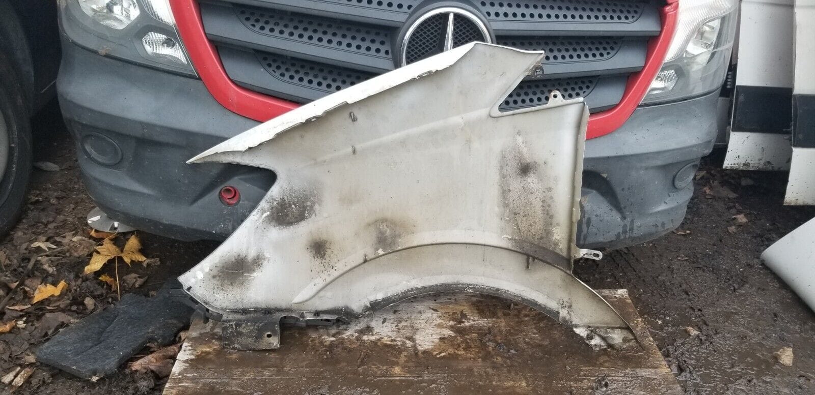 MERCEDES SPRINTER W906 2.1 FRONT DRIVER SIDE WHITE WING/FENDER 2014-2017 - Image 3