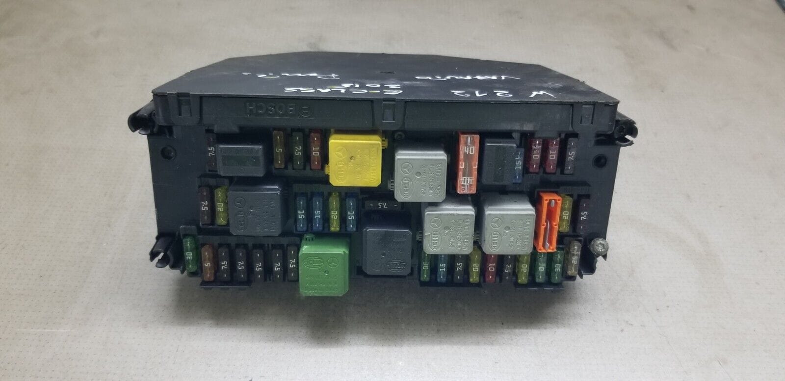 Mercedes Benz W212 E Class Fuse Relay Box Fusebox Control Unit A2129006924 - Image 4