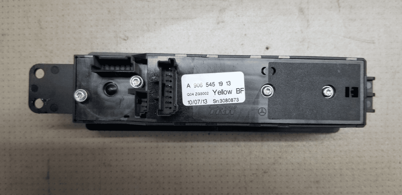 Mercedes-Benz W906 Sprinter N/S Left Side Window Switch A9065451913 - Image 4