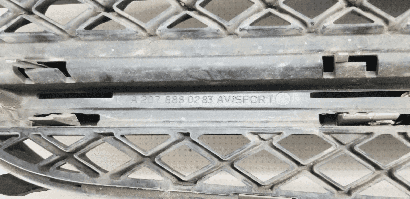 Mercedes E Coupe W207 C207 Front Grille Grill A2078880283 - Image 3