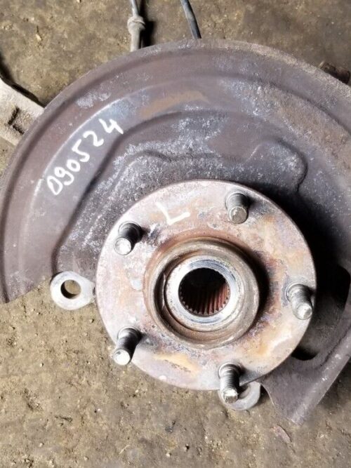 Nissan Qashqai 1.5 Diesel Front Left Wheel Hub 40015-JD040 OEM