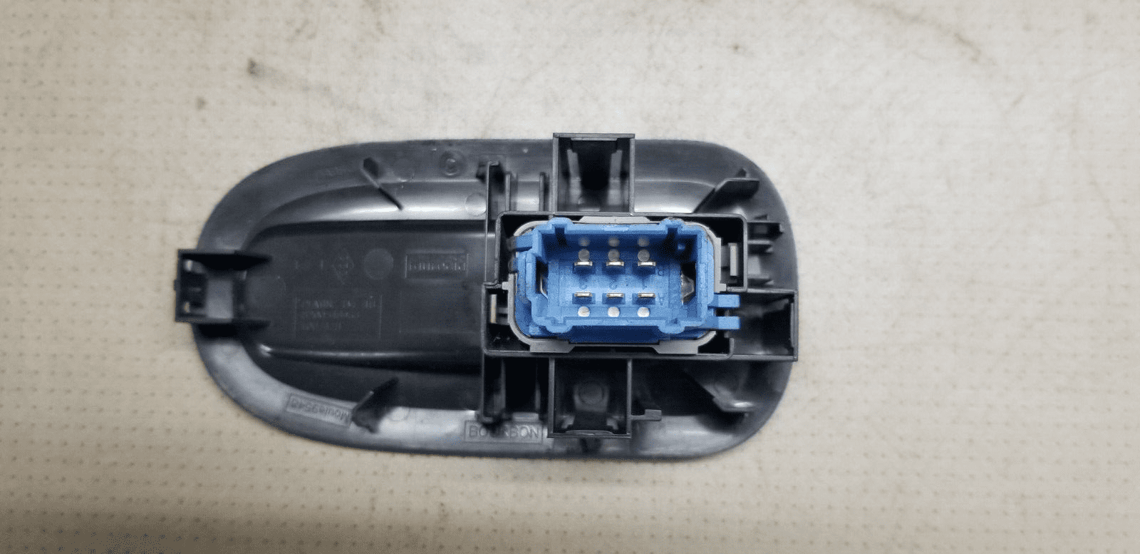 RENAULT MASTER WINDOW SWITCH 8200548968 - Image 4