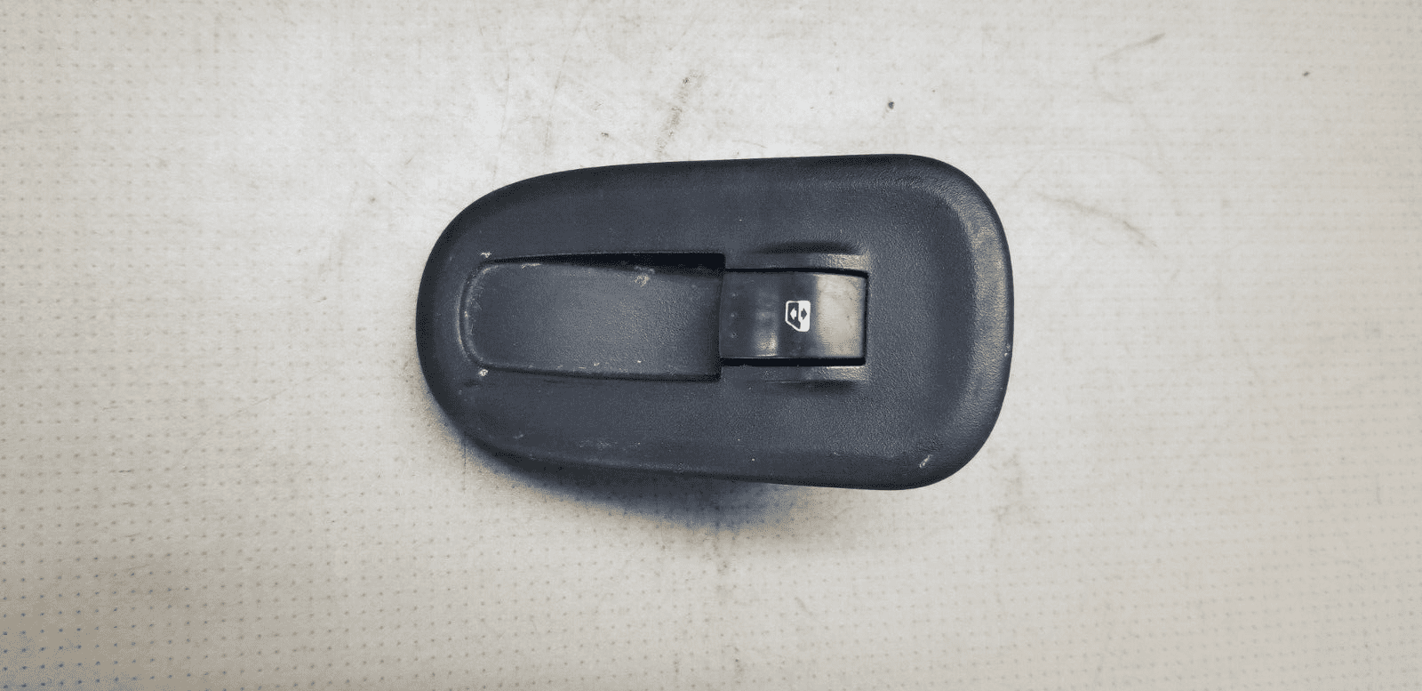 RENAULT MASTER WINDOW SWITCH 8200548968