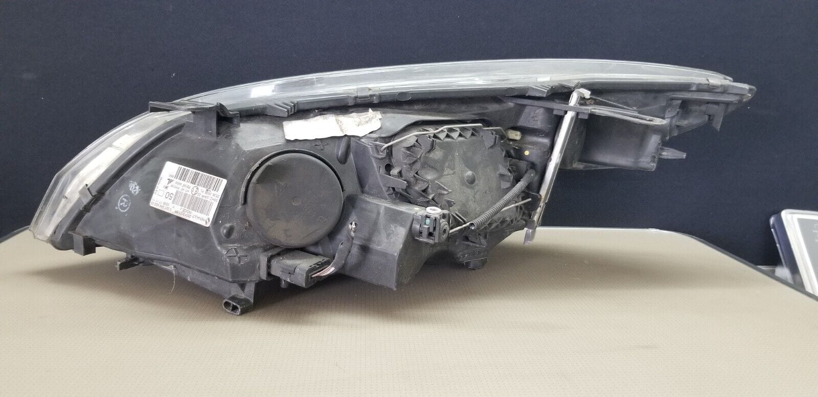 Renault Megane Driver Side 260100018R Headlight 2011 2013 - Image 4