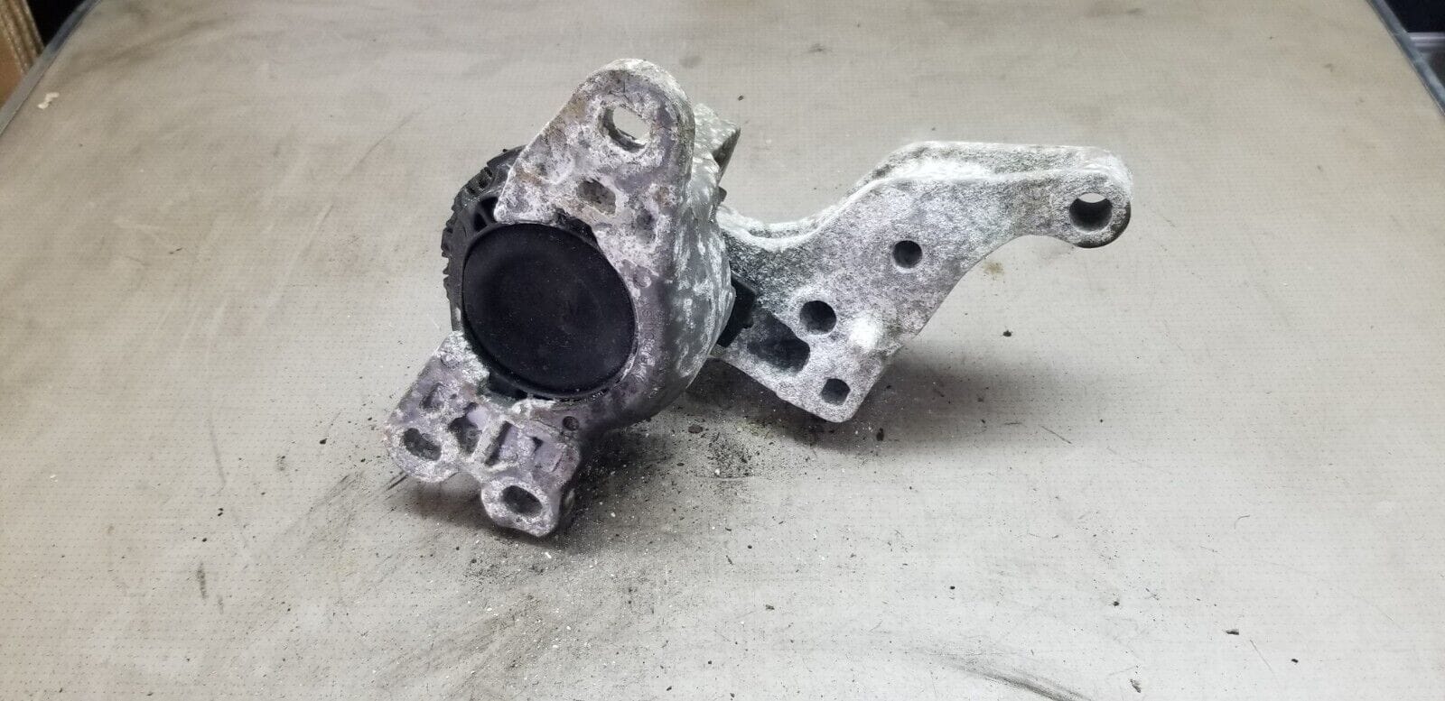 RENAULT TRAFIC III ENGINE MOUNT 1.6 R9M450 112841371R 2014-2024 - Image 4