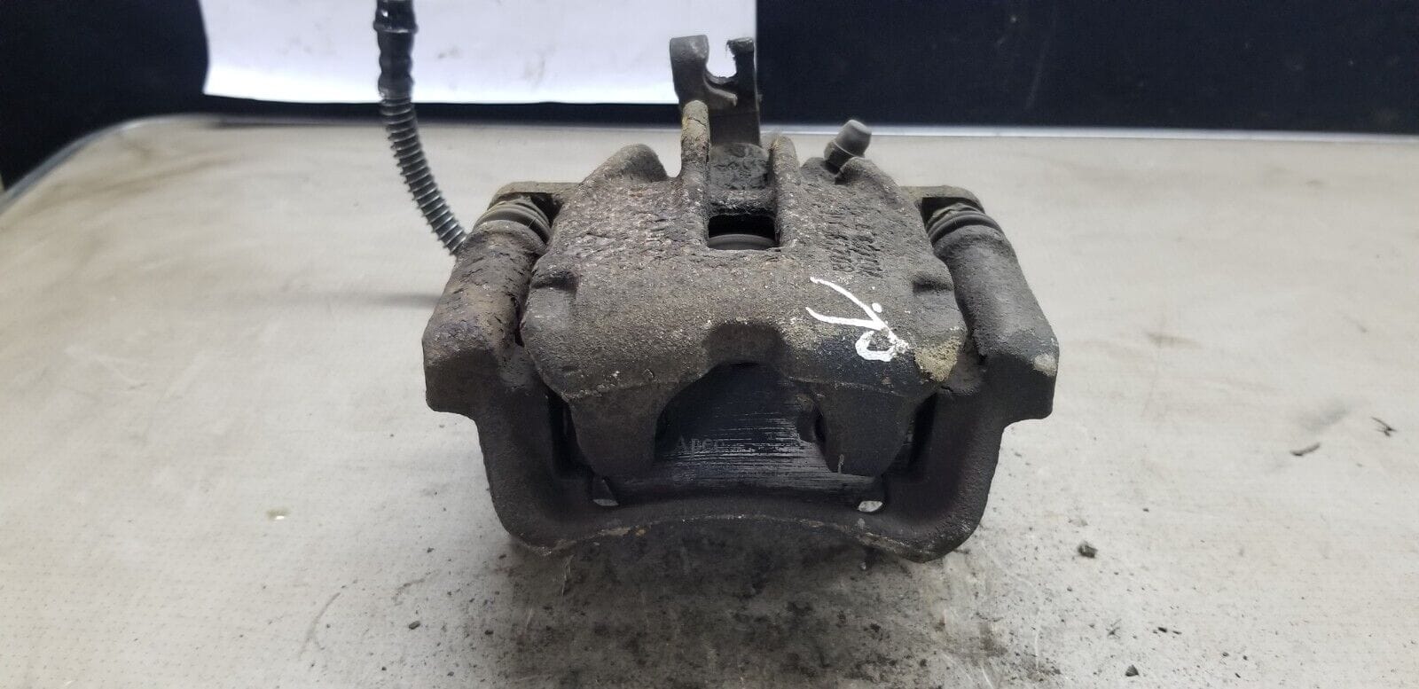 Renault Trafic Vivaro 1.6 Diesel Drivers Side Rear Brake Caliper 2015 - 2019 - Image 4