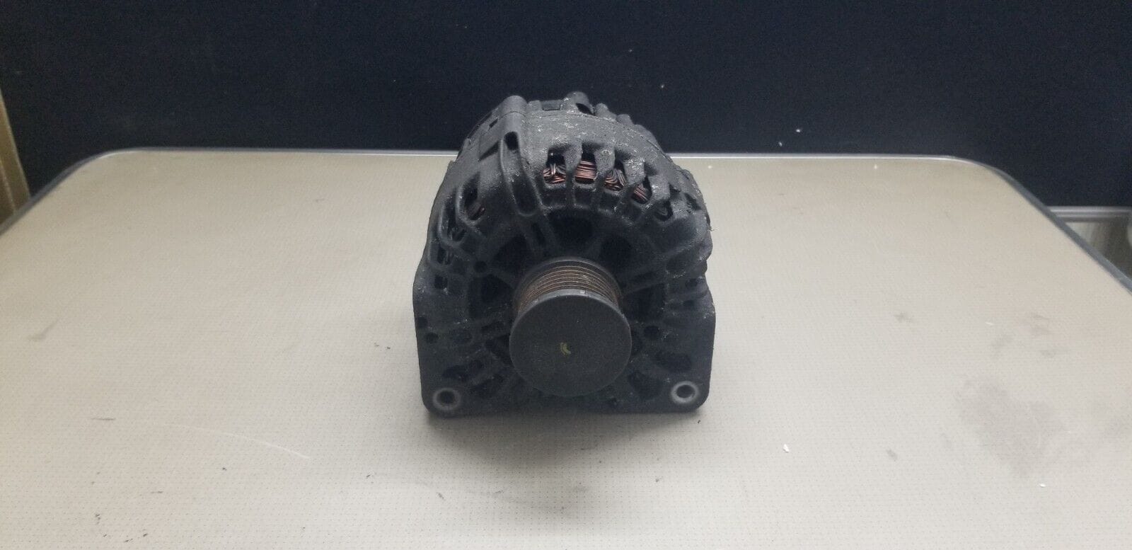 Renault Trafic/Vivaro Alternator 8200404459G - Image 3