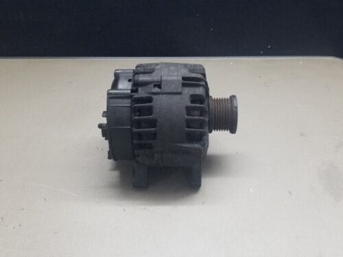 Renault Trafic/Vivaro  Alternator 8200404459G