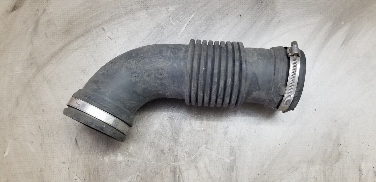 Renault Master III 10-19 Turbocharger Air Intake Inlet Pipe Hose 2.3 DCI