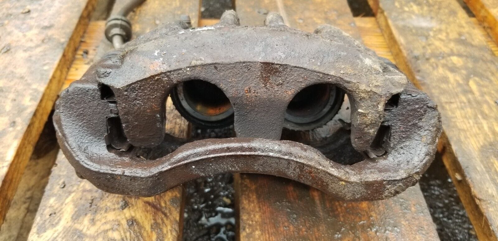 Renault Master / NV400 / Movano 2.3 dci 2011-2017 front caliper driver side - Image 3