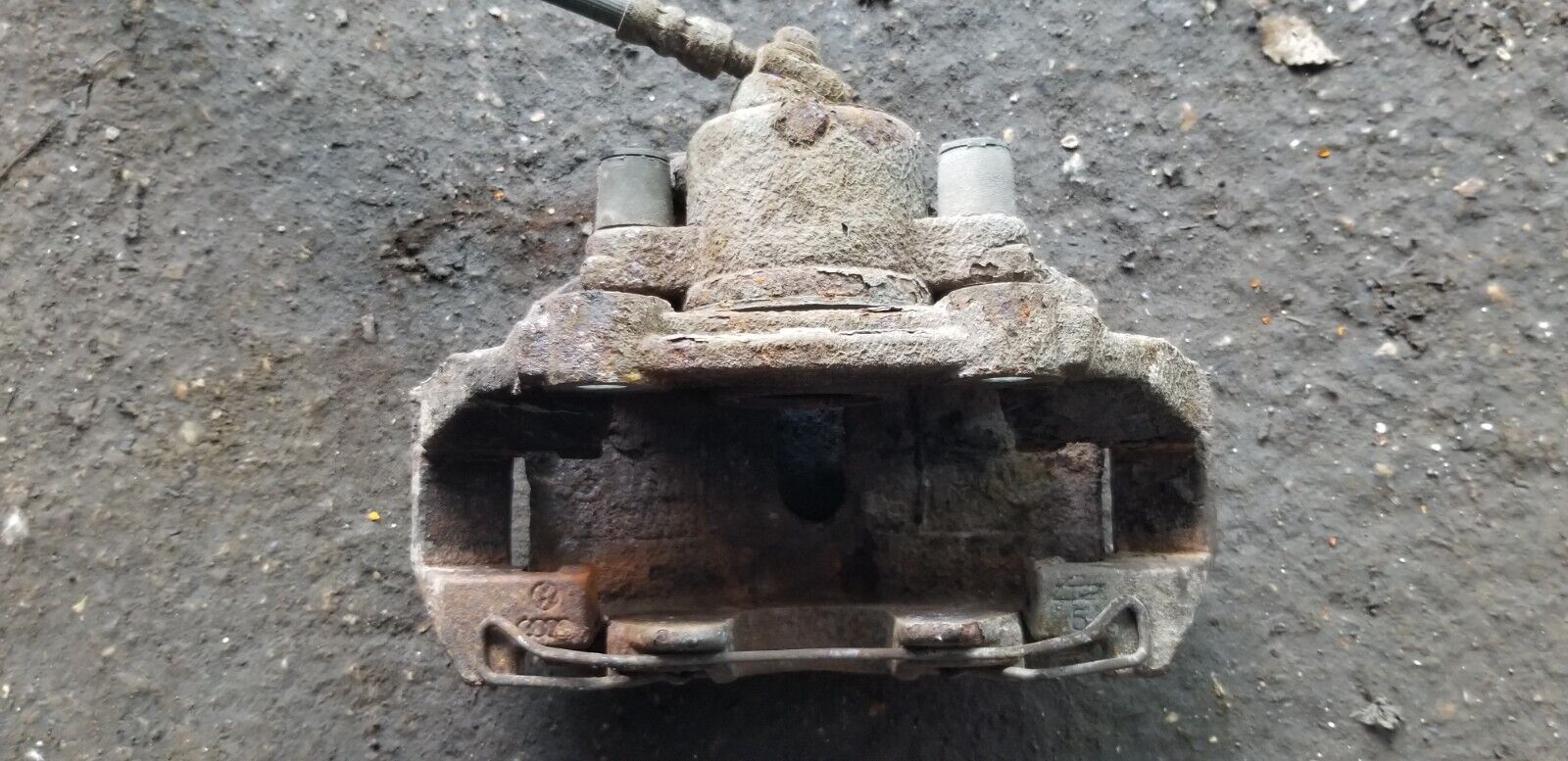 Skoda Rapid 1.6 Diesel 2016 Front Left Side Brake Caliper |O - Image 4