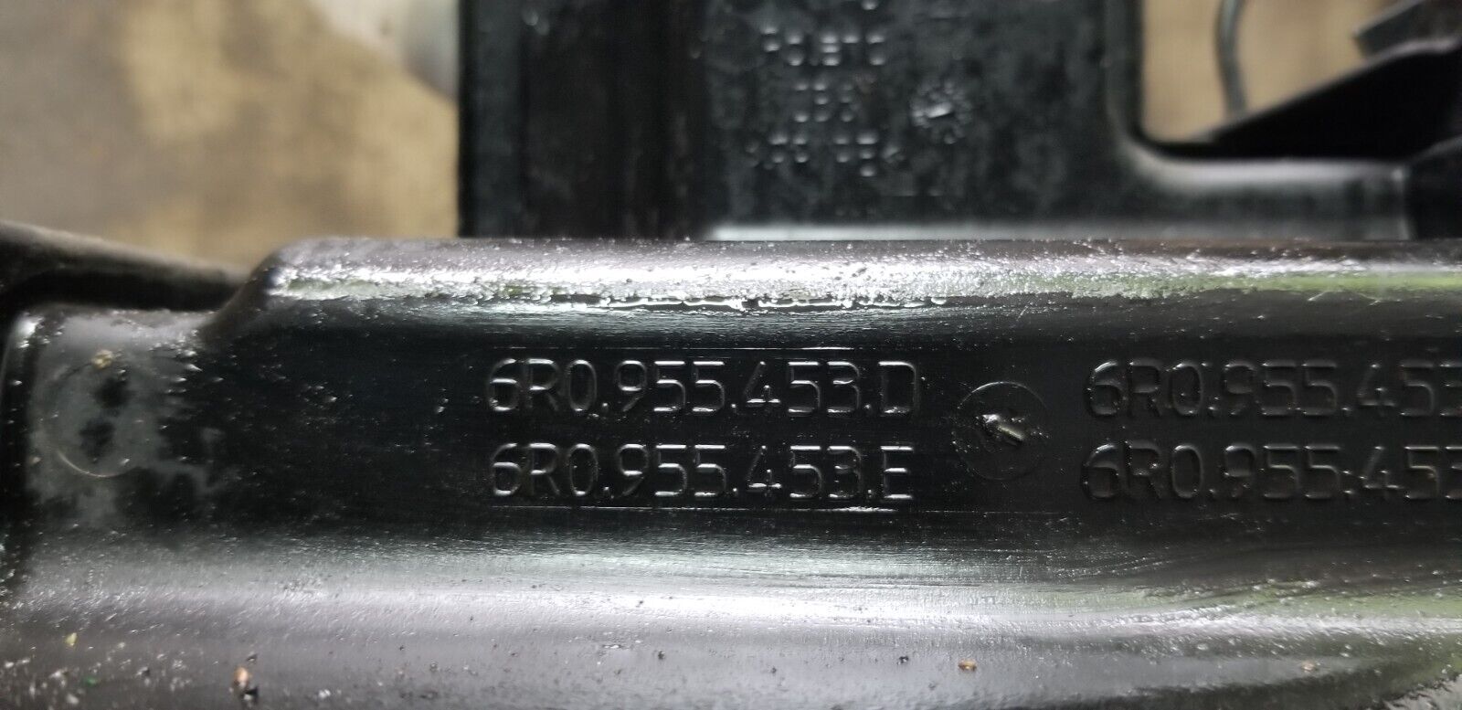 SKODA RAPID 2016 WINDSCREEN WASHER BOTTLE 6R0955453D - Image 3