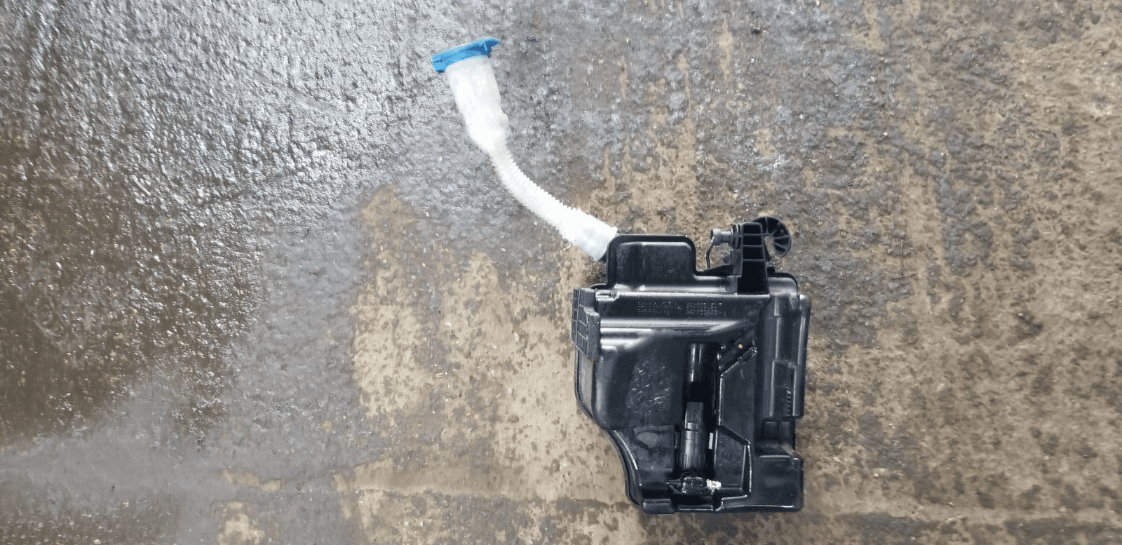 SKODA RAPID 2016 WINDSCREEN WASHER BOTTLE 6R0955453D