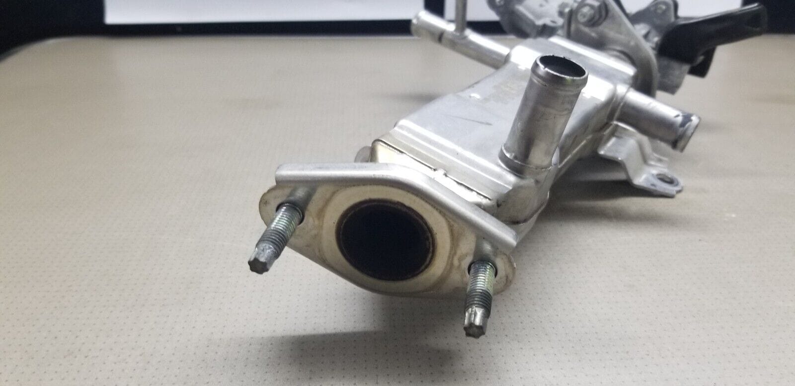 Toyota Prius 1.8 Hybrid Egr Valve 25620-37110 With Cooler 2009-2015 - Image 6