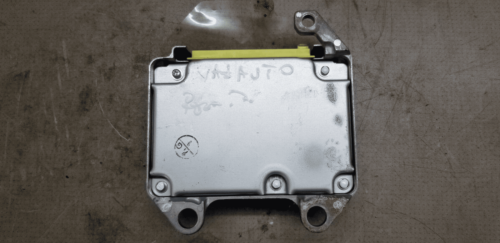 Toyota Land Cruiser Prado 3.0 D-4D Air SRS Bag Control Module Unit 89170-60120 - Image 4