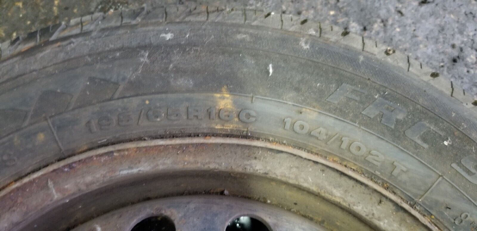 VAUXHALL VIVARO 2012 16 INCH STEEL WHEEL WITH TYRE 195/65/R16C - Image 4