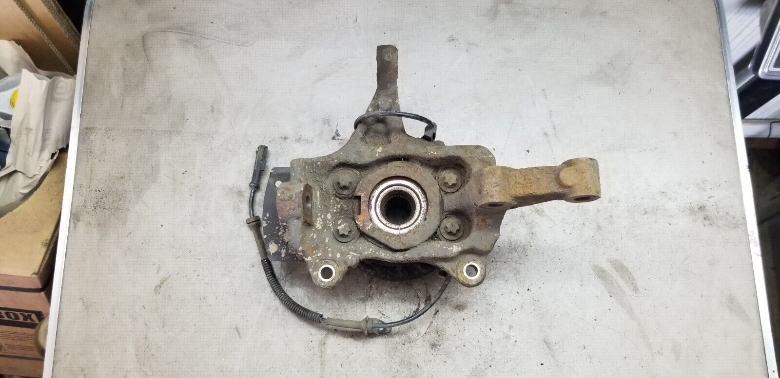 Front wheel hub assembly for Vauxhall Vivaro 1.6 CDTI showing 5 wheel studs