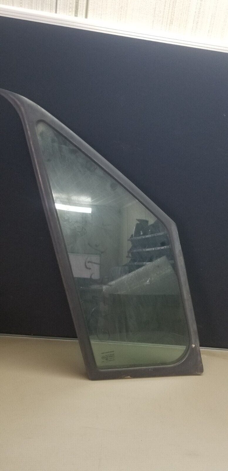 VOLKSWAGEN CRAFTER MK1 LT3 PANEL VAN Front Right Drivers Door Quarter Glass