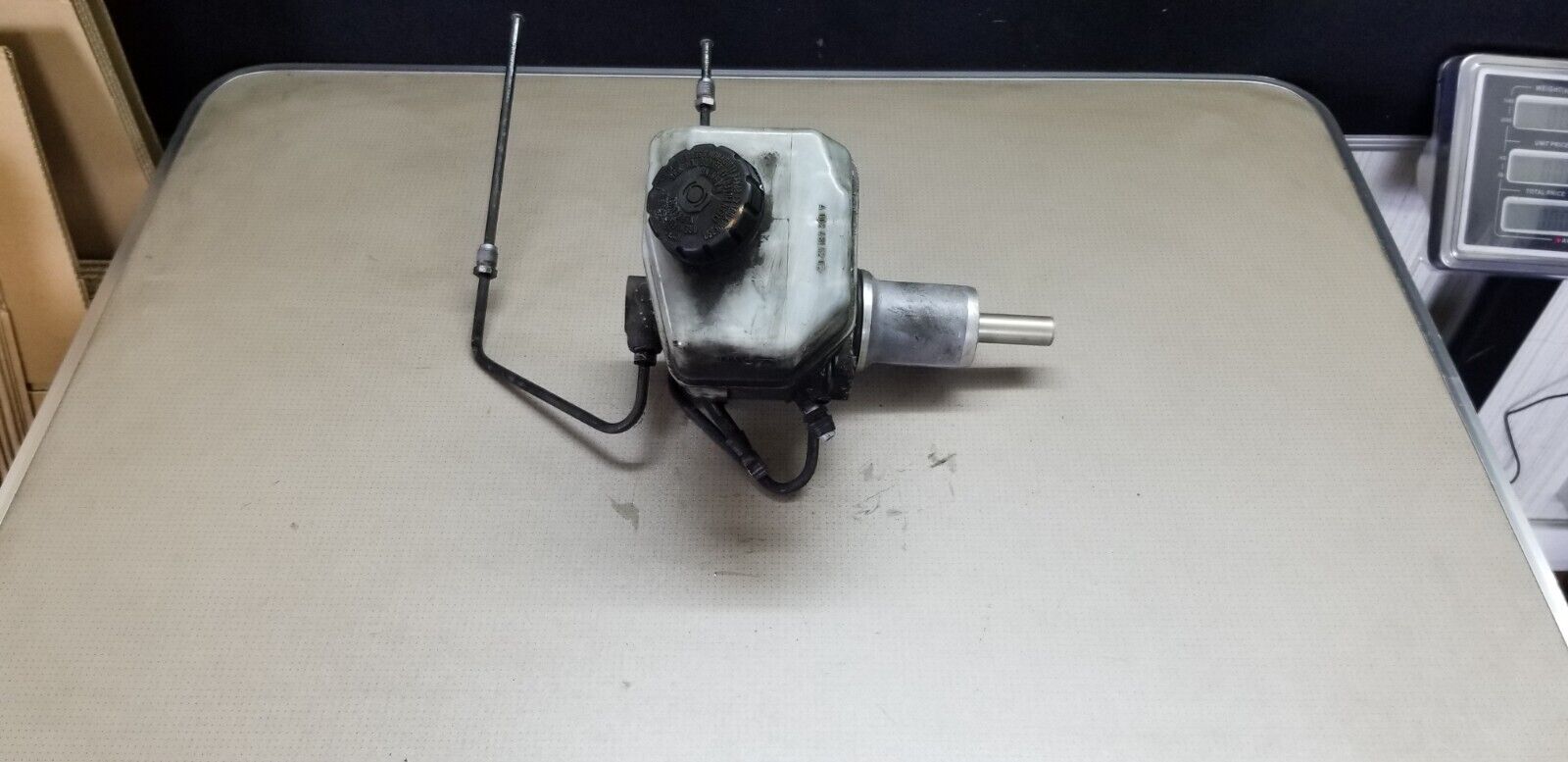 VOLKSWAGEN CRAFTER SPRINTER 06-ON BRAKE MASTER CLYLINDER RESERVOIR A0024315202 - Image 3