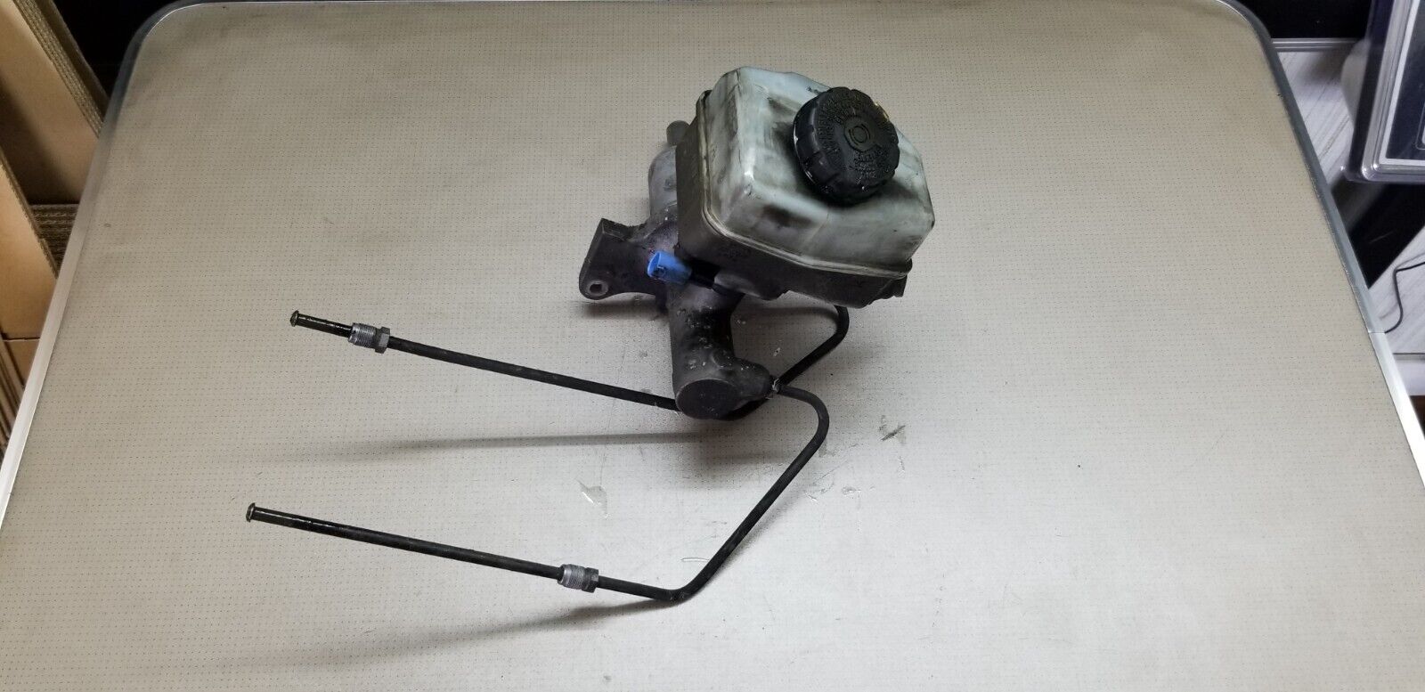 VOLKSWAGEN CRAFTER SPRINTER 06-ON BRAKE MASTER CLYLINDER RESERVOIR A0024315202