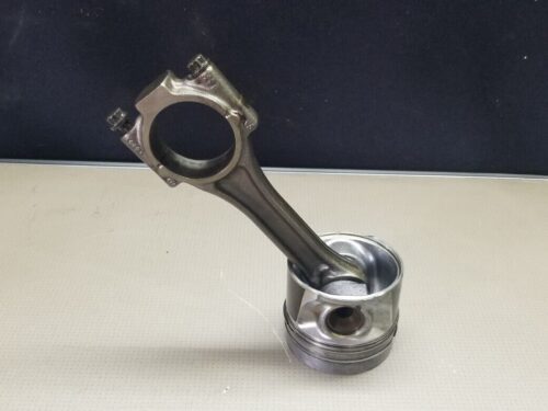 Volkswagen Passat 2010 2.0 TDI Piston And Connection Rod