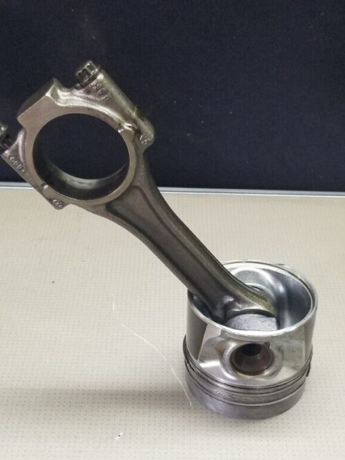 Volkswagen Passat 2010 2.0 TDI Piston And Connection Rod