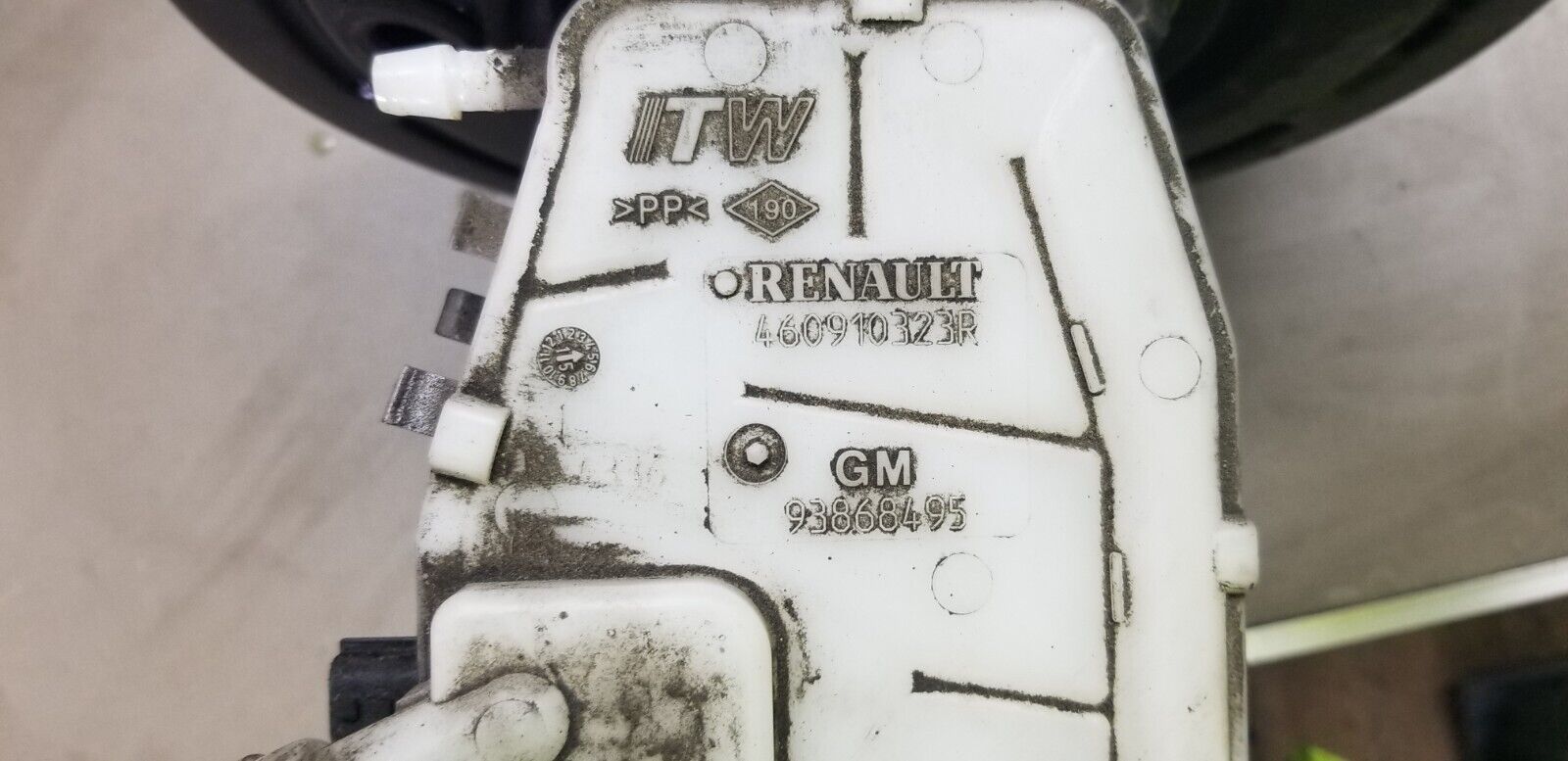 Vauxhall Vivaro 1.6 DCI 2015 Genuine Brake Servo 472101336R - Image 4