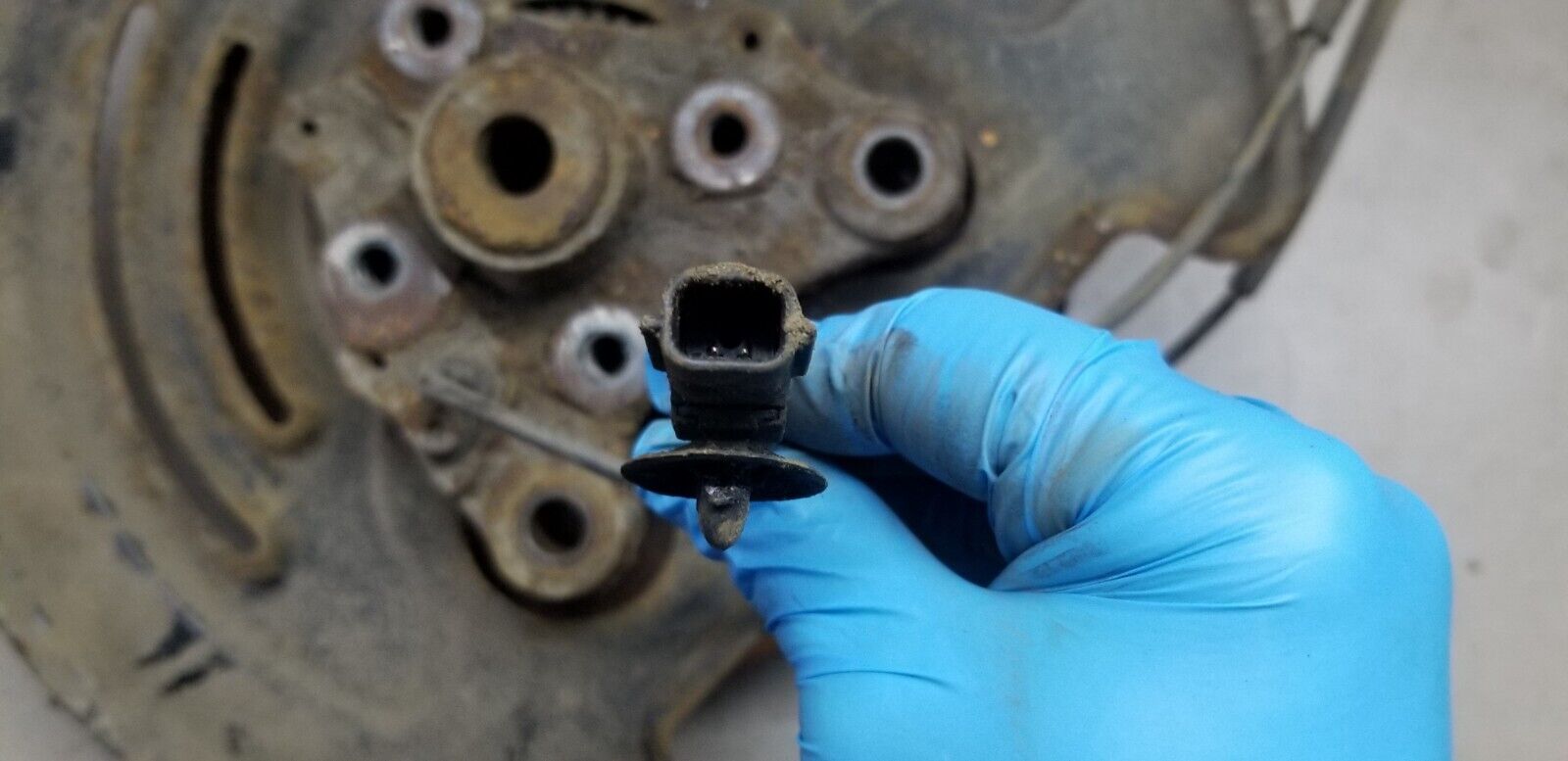 Vauxhall Vivaro Passenger Nearside Rear Wheel Hub 1.6Cdti 2015 - Image 6